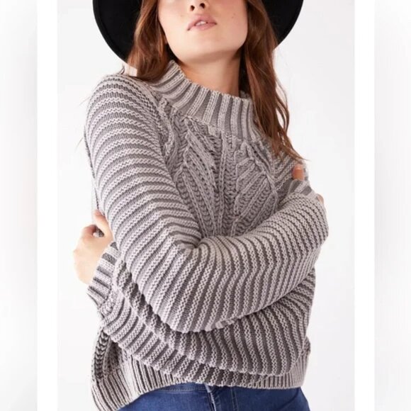 FREE PEOPLE Women's cropped gray chunky knit pullover sweater - S Small - Picture 3 of 15
